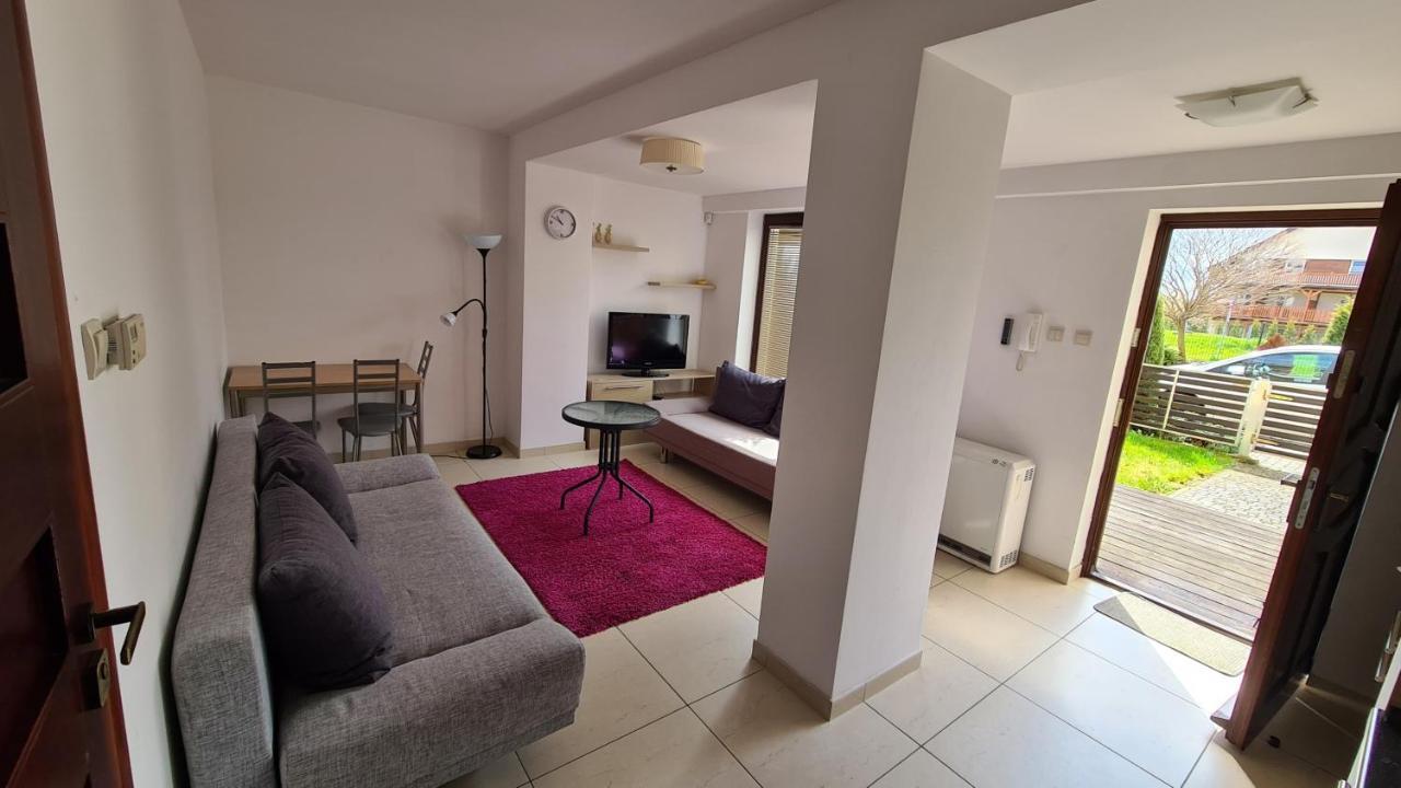 Apartamencik Z Ogrodkiem / Apartment With Garden Sarbinowo Exterior foto